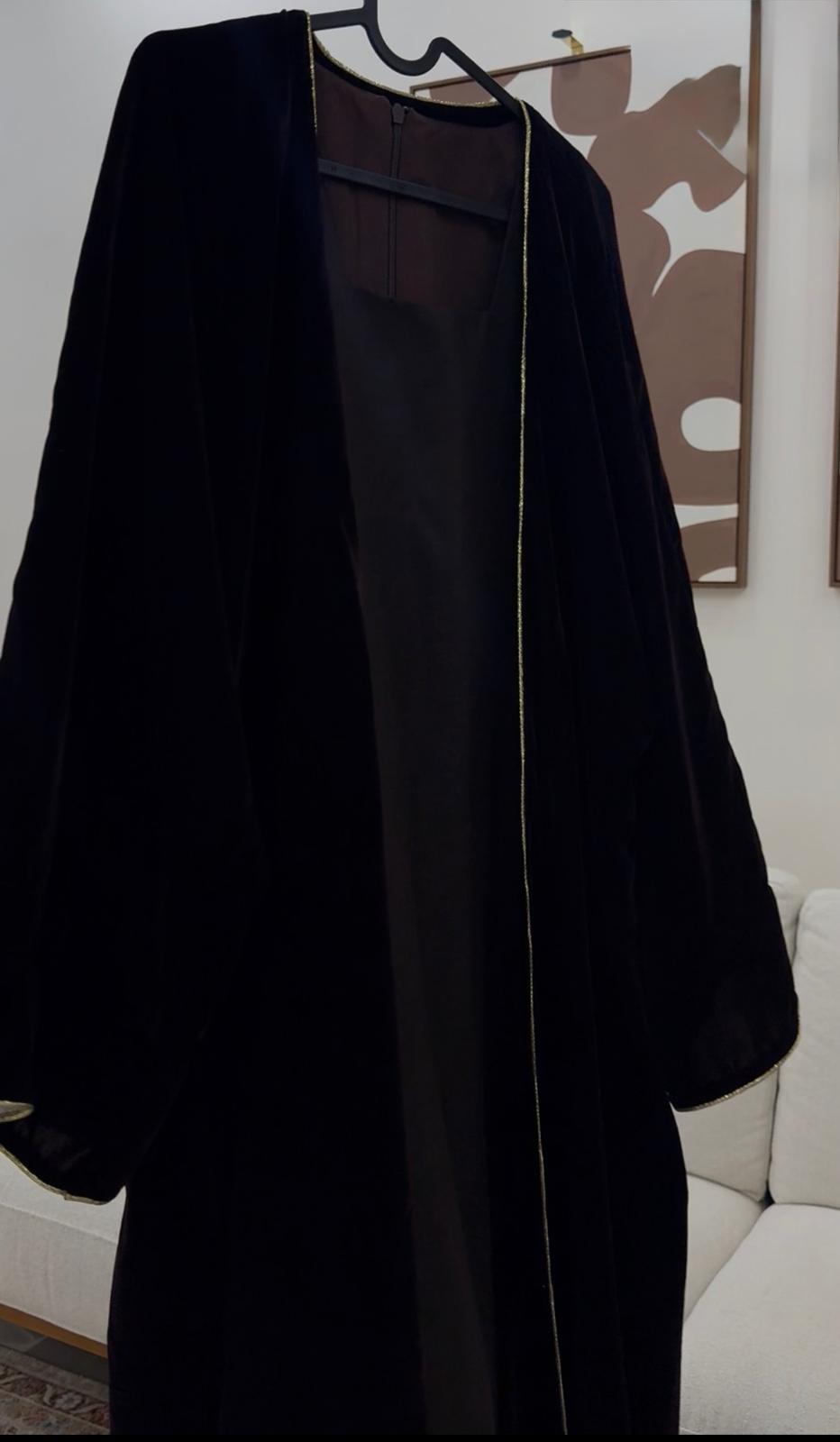 Velvet Bisht ONLY