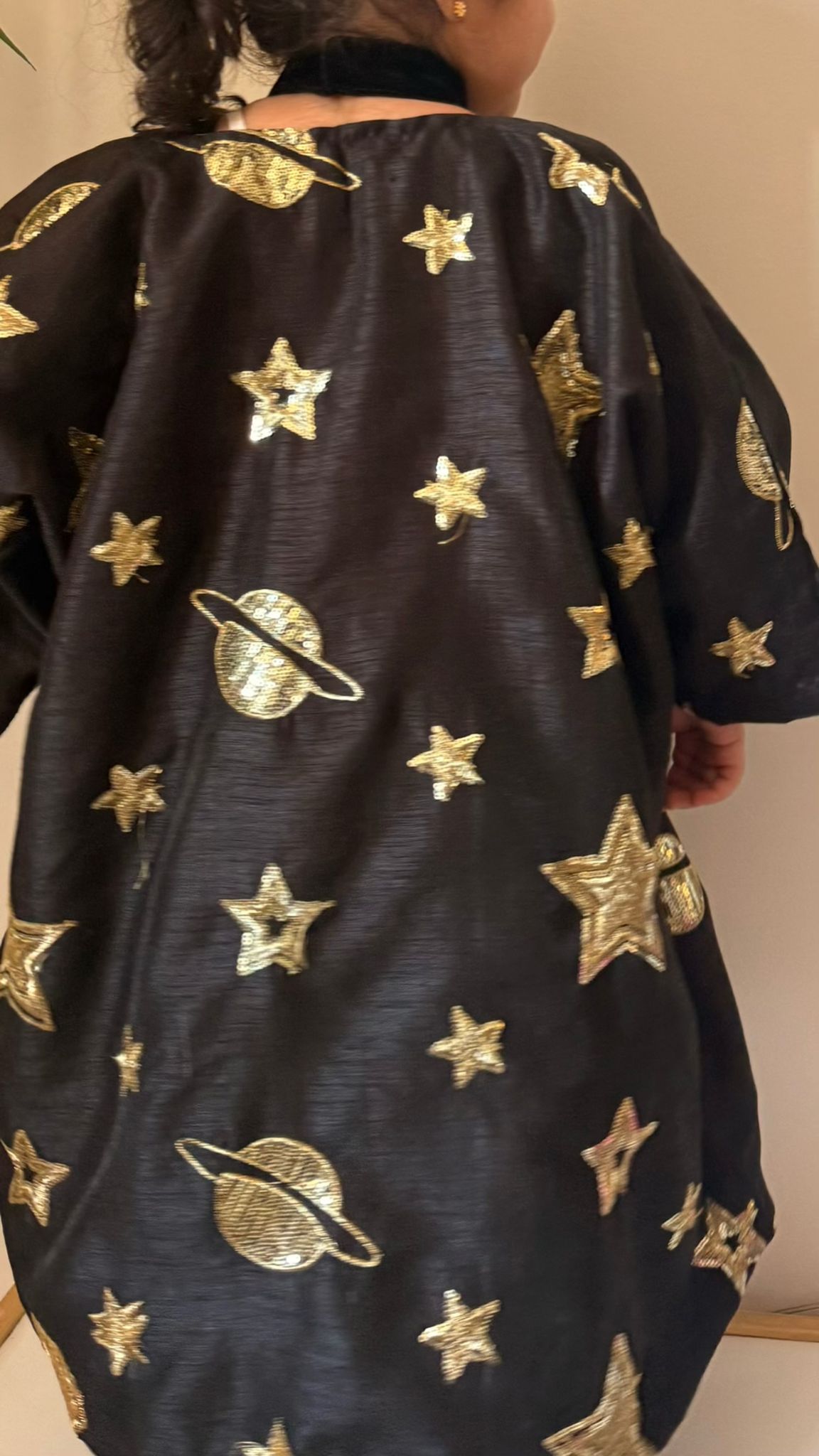 Velvet bisht